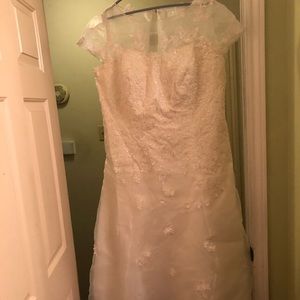 Retro style wedding dress